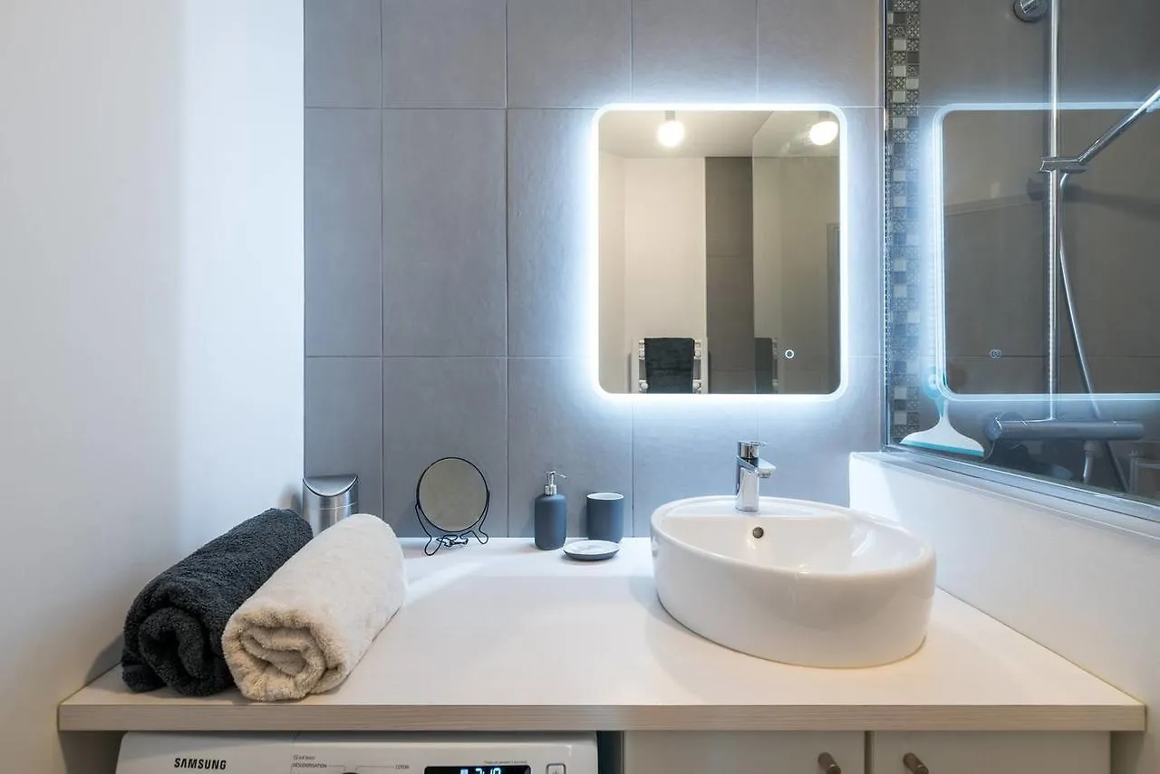 Appartement 19Sisley - Calme & Cosy - 3Ch 8P Metro Parking X2 à Lyon