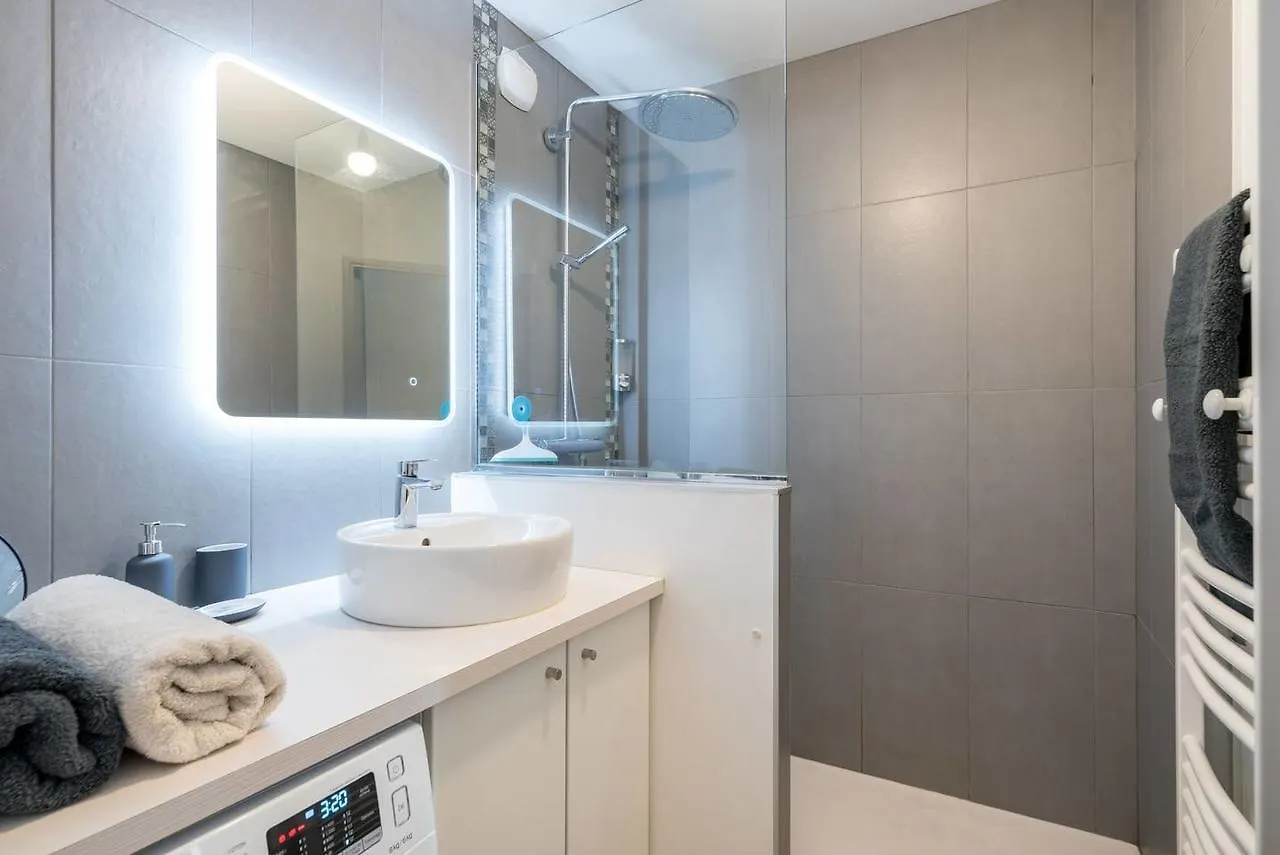 Appartement 19Sisley - Calme & Cosy - 3Ch 8P Metro Parking X2 à Lyon