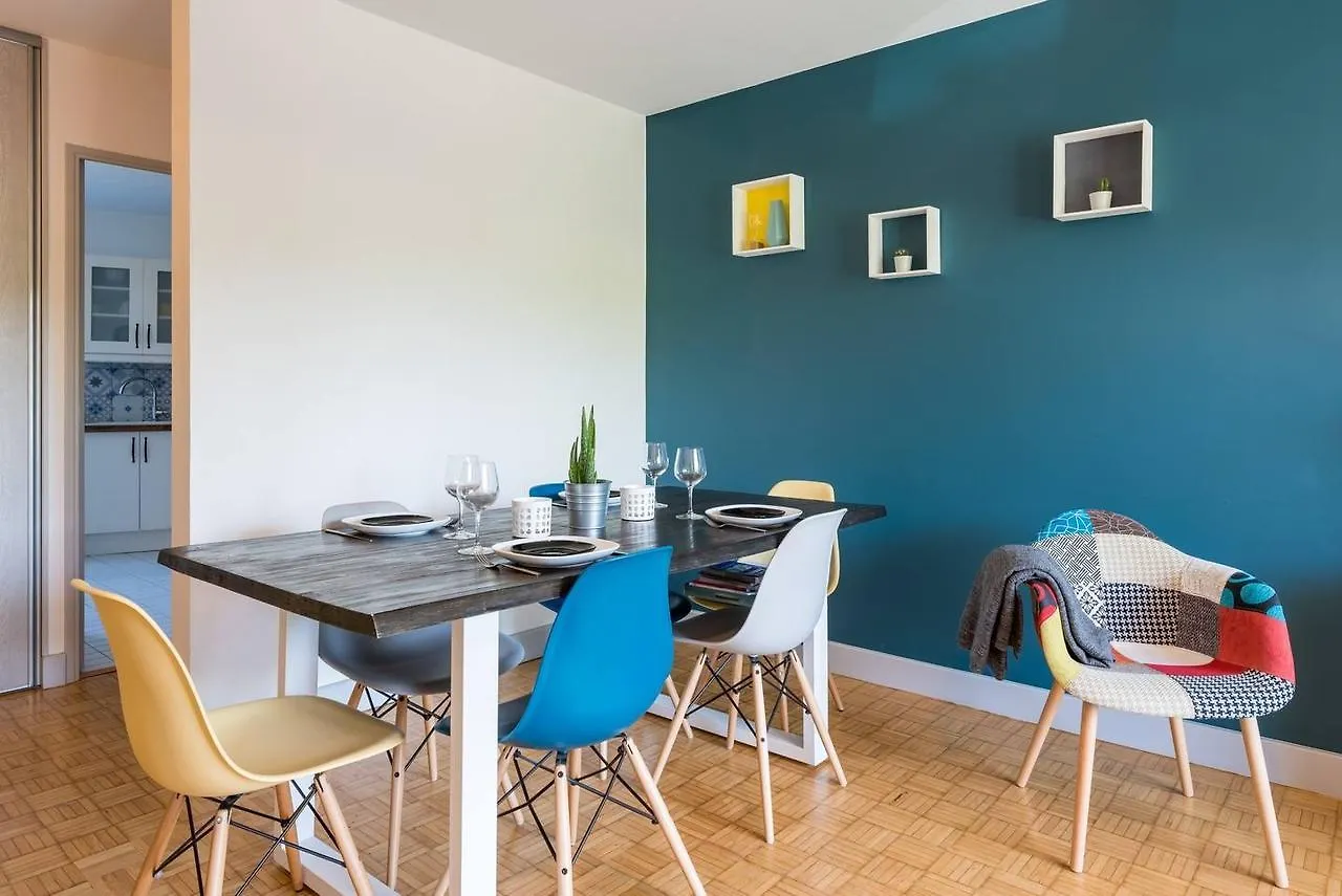 Appartement 19Sisley - Calme & Cosy - 3Ch 8P Metro Parking X2 à Lyon 0*,  France